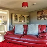 Tully View House
