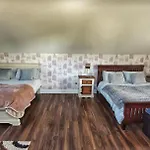 Сasa de vacaciones Tully View House *