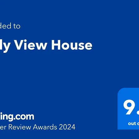 Semesterbostad Tully View House